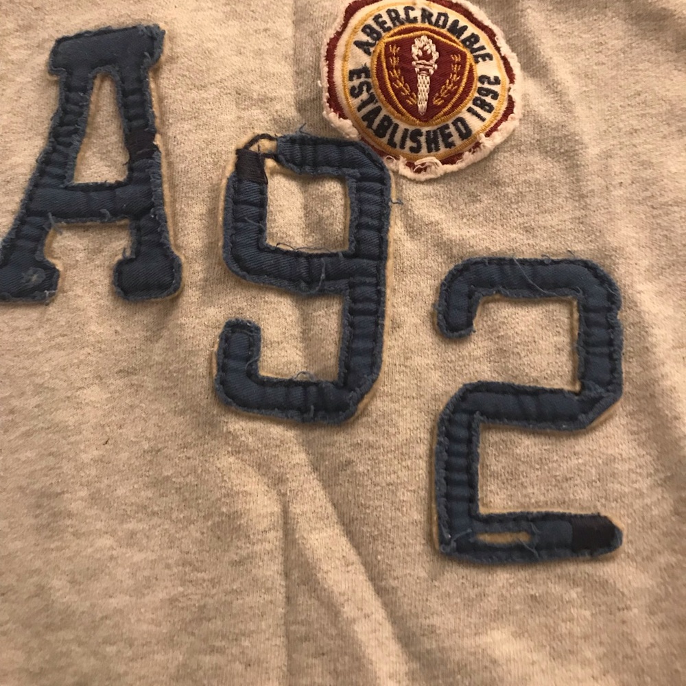 Sweatshirt - Picture 2 of 4
